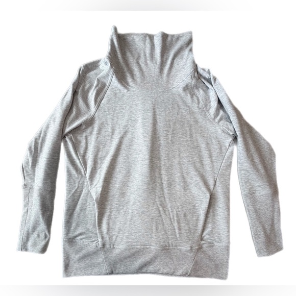 Lululemon High Lines Pullover
Heathered Core Ultra Light Grey - Picture 6 of 12